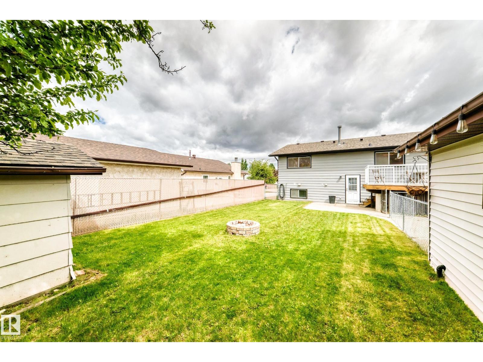 3909 39 AV — photo 59