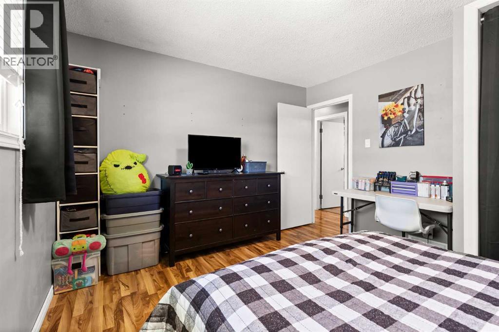 456 Sissons Crescent SE — photo 13