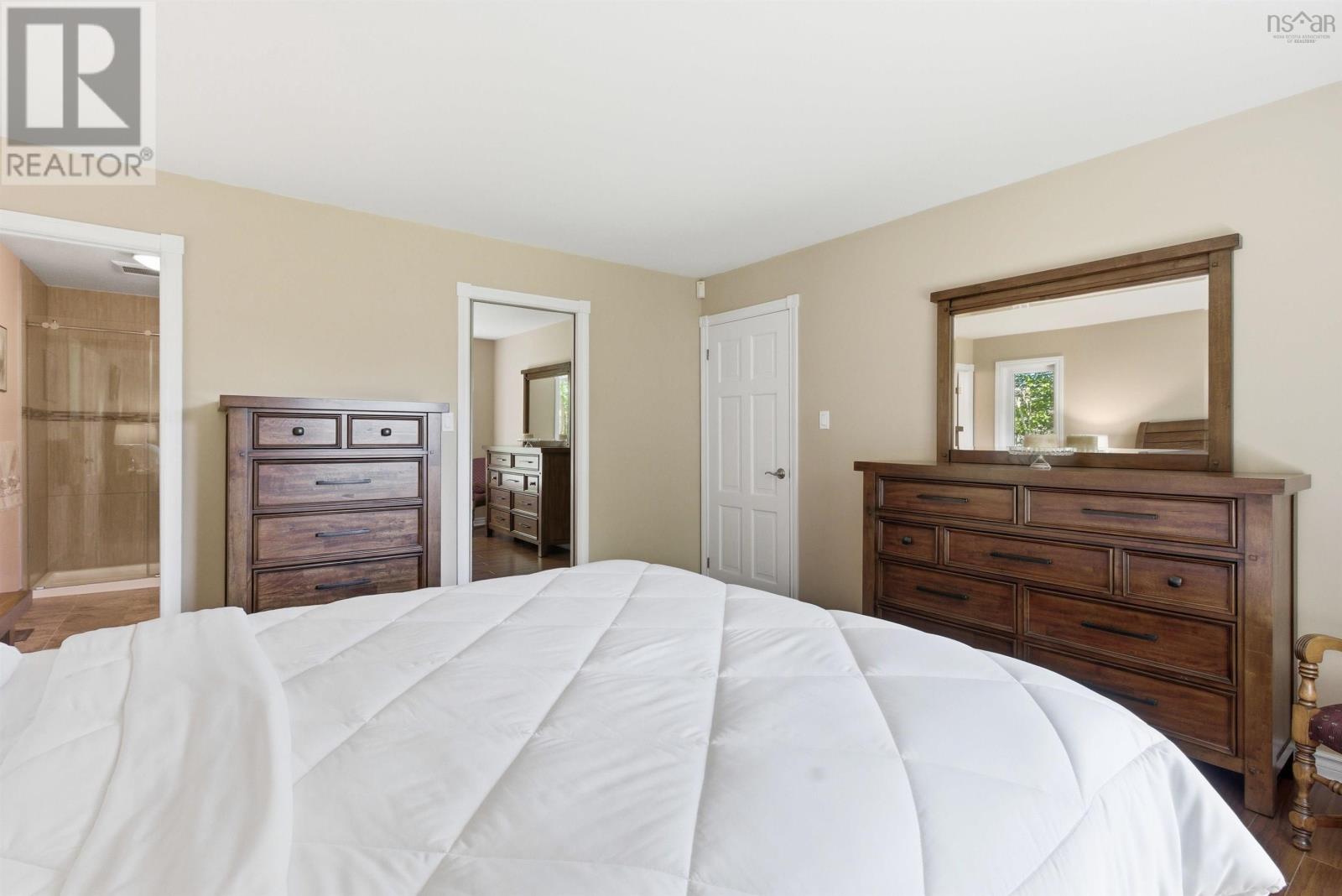Property 22 of 44 of 5 Juniper Way