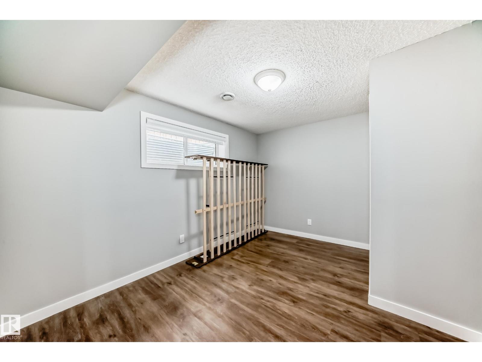 893 Ebbers Crescent NW — photo 41
