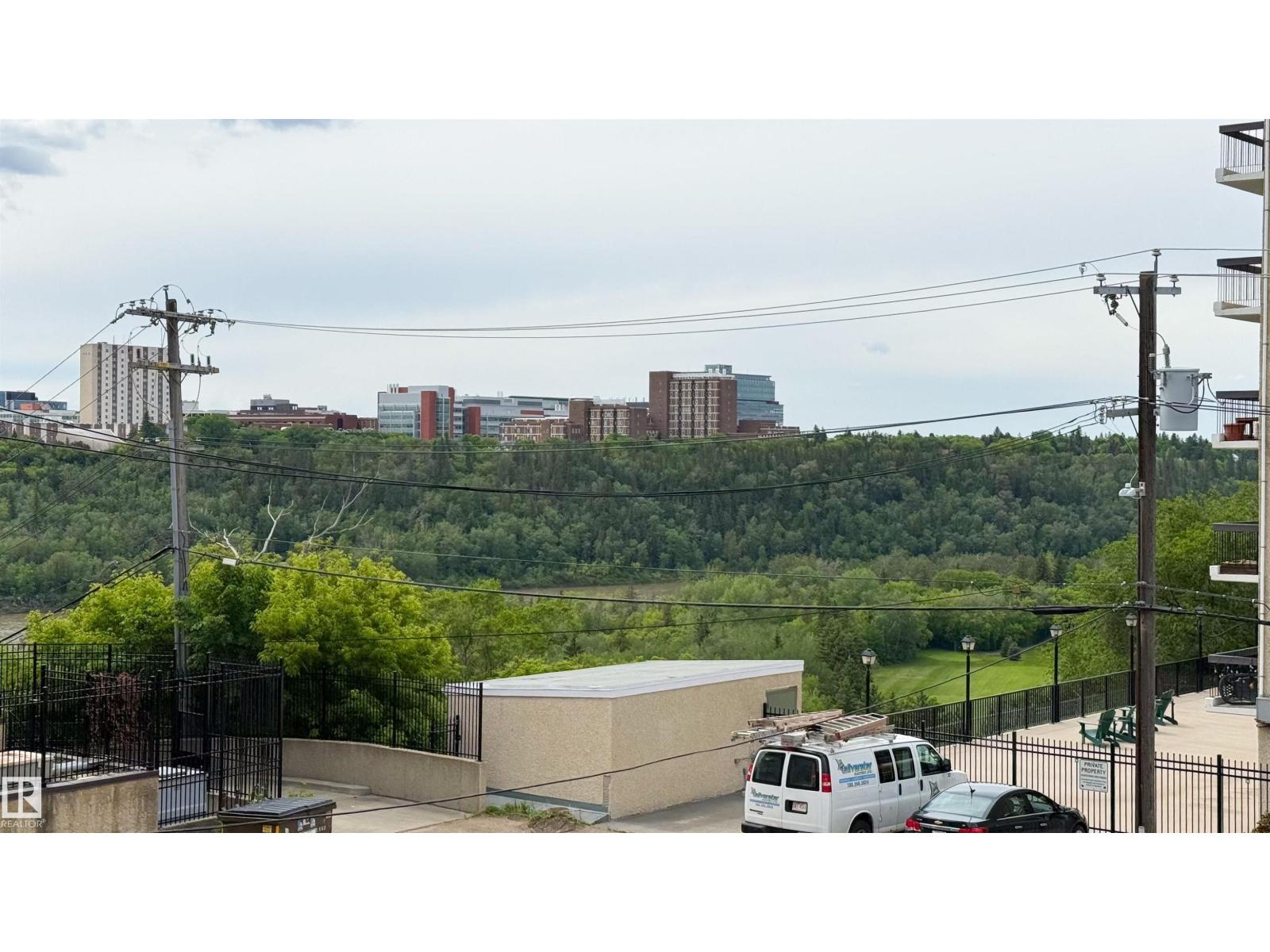11107 98 AV NW - 20