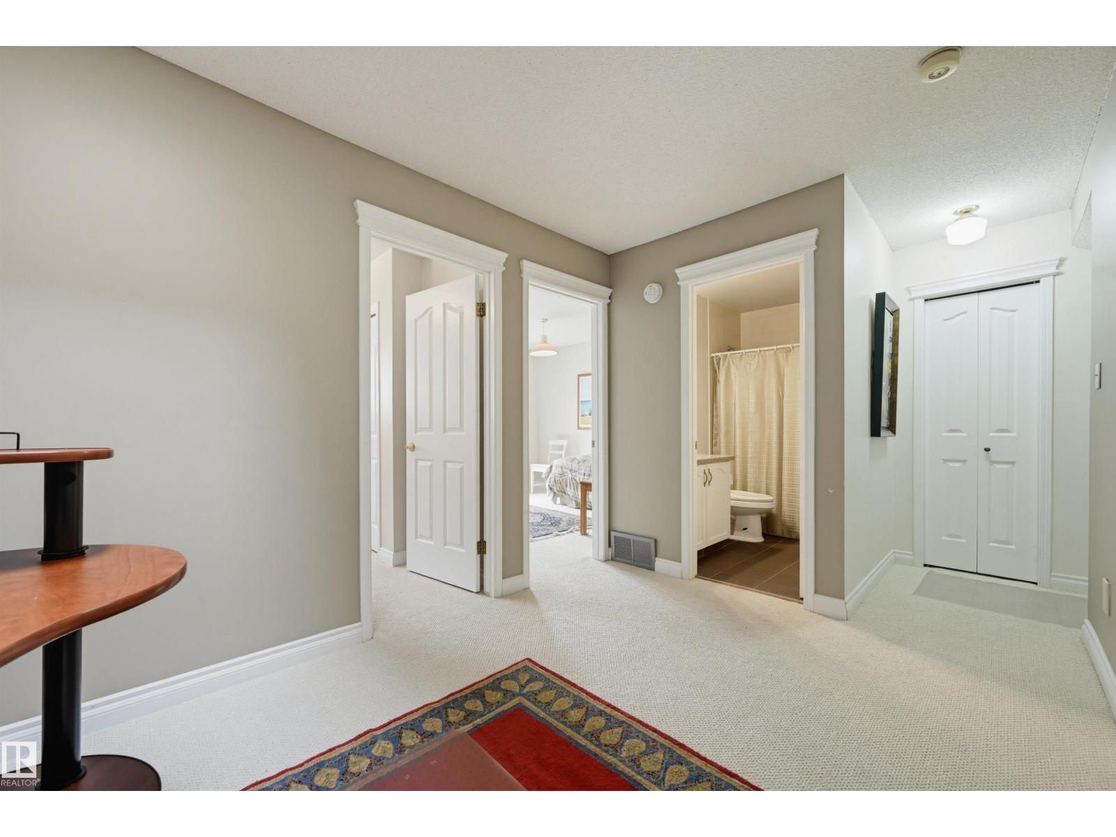 11107 98 AV NW - 22
