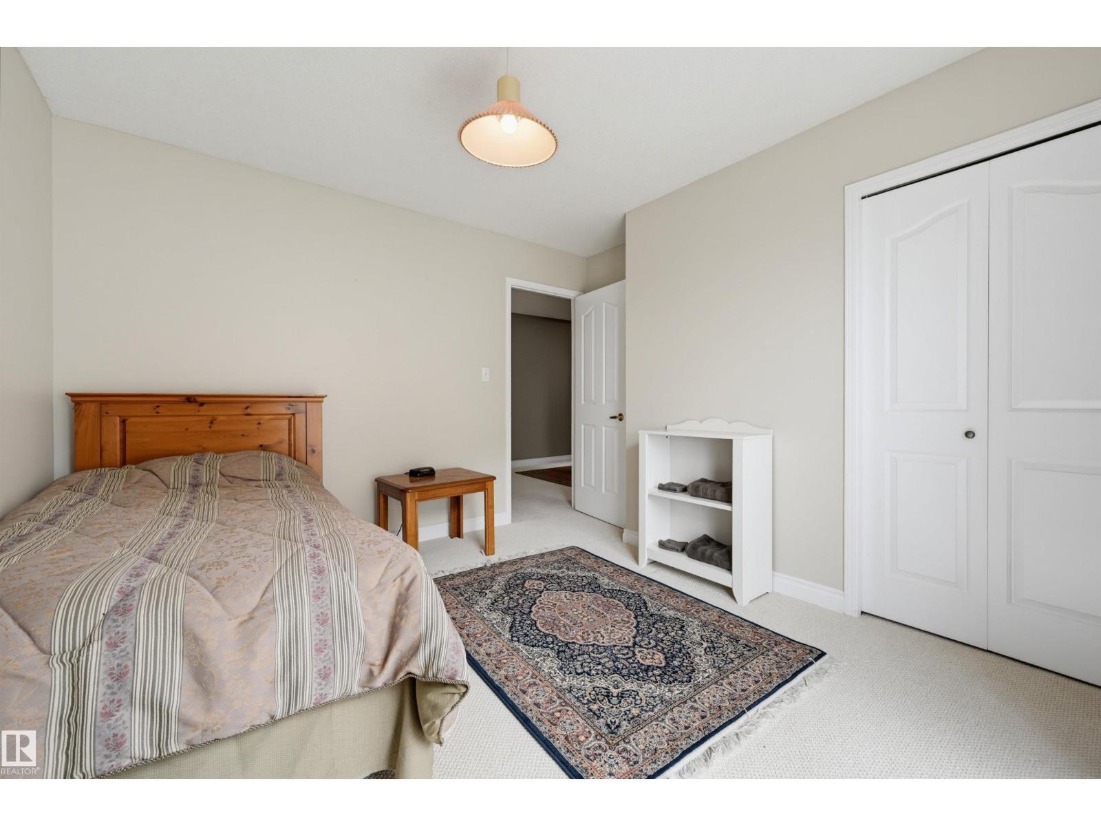 11107 98 AV NW - 26