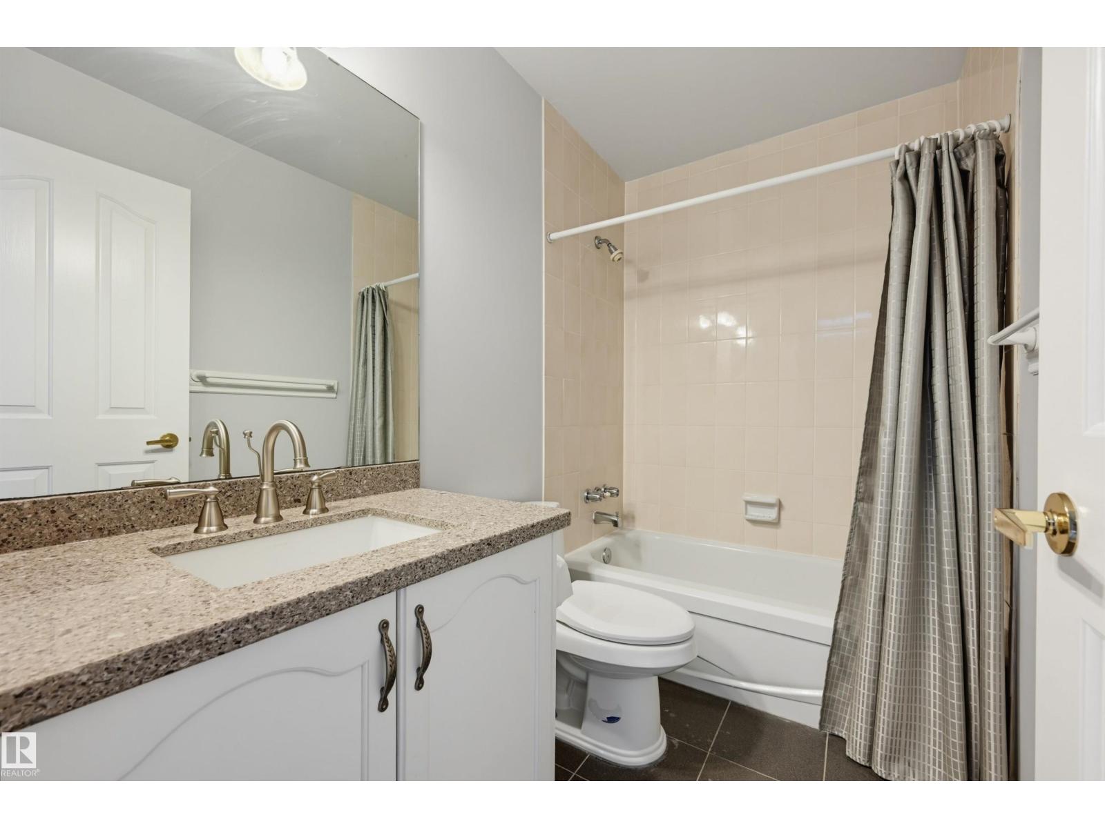 11107 98 AV NW - 28