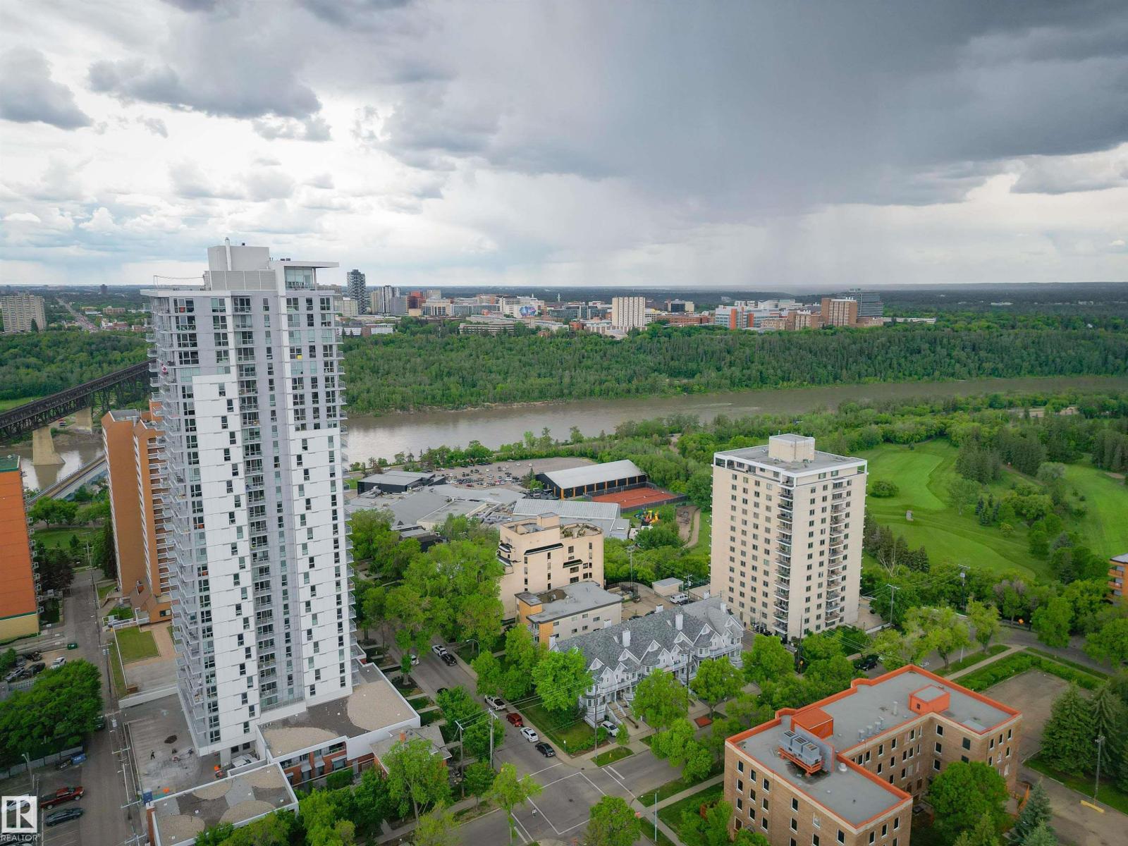 11107 98 AV NW - 42