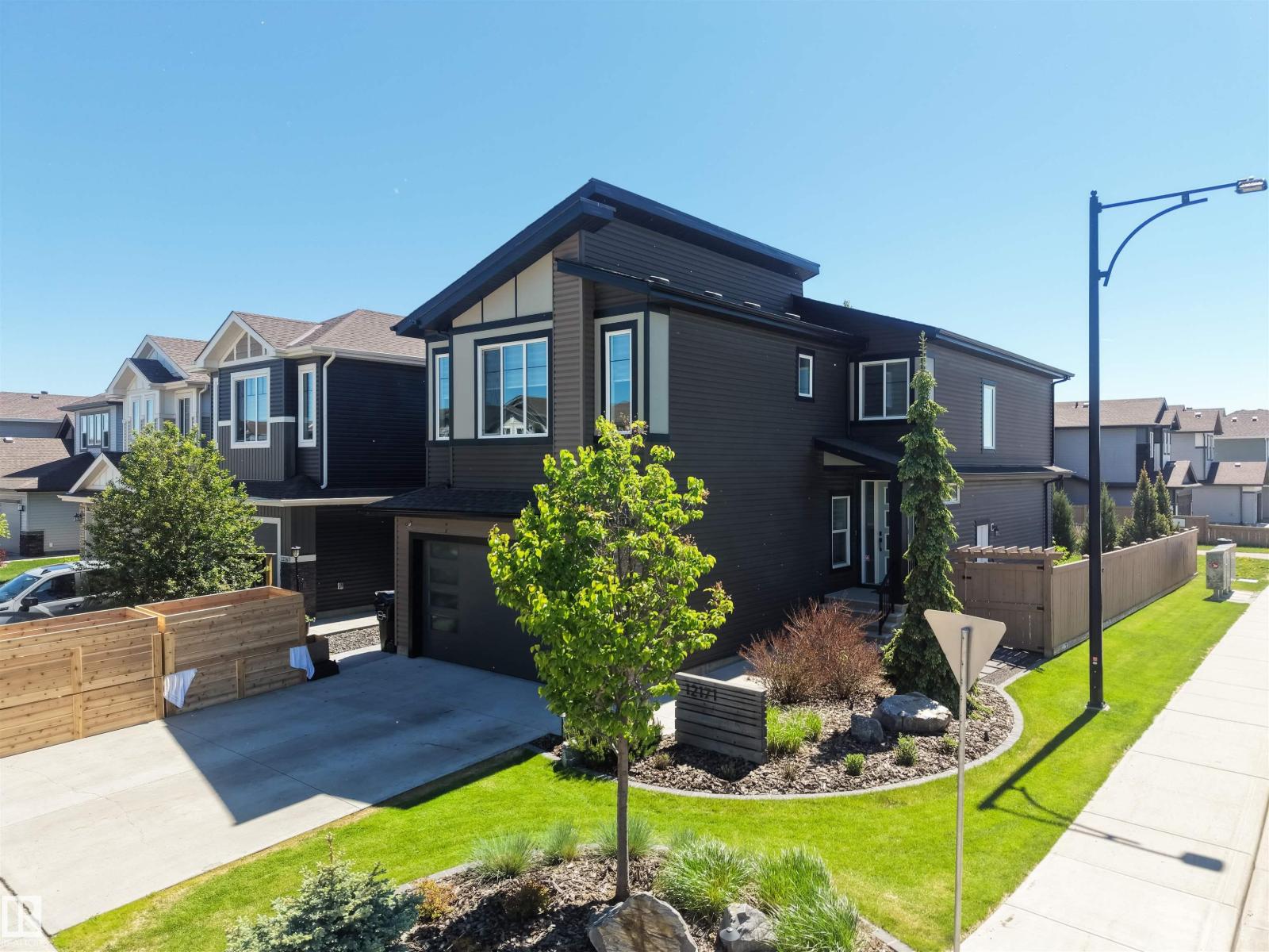 12171 177 AV NW - 1
