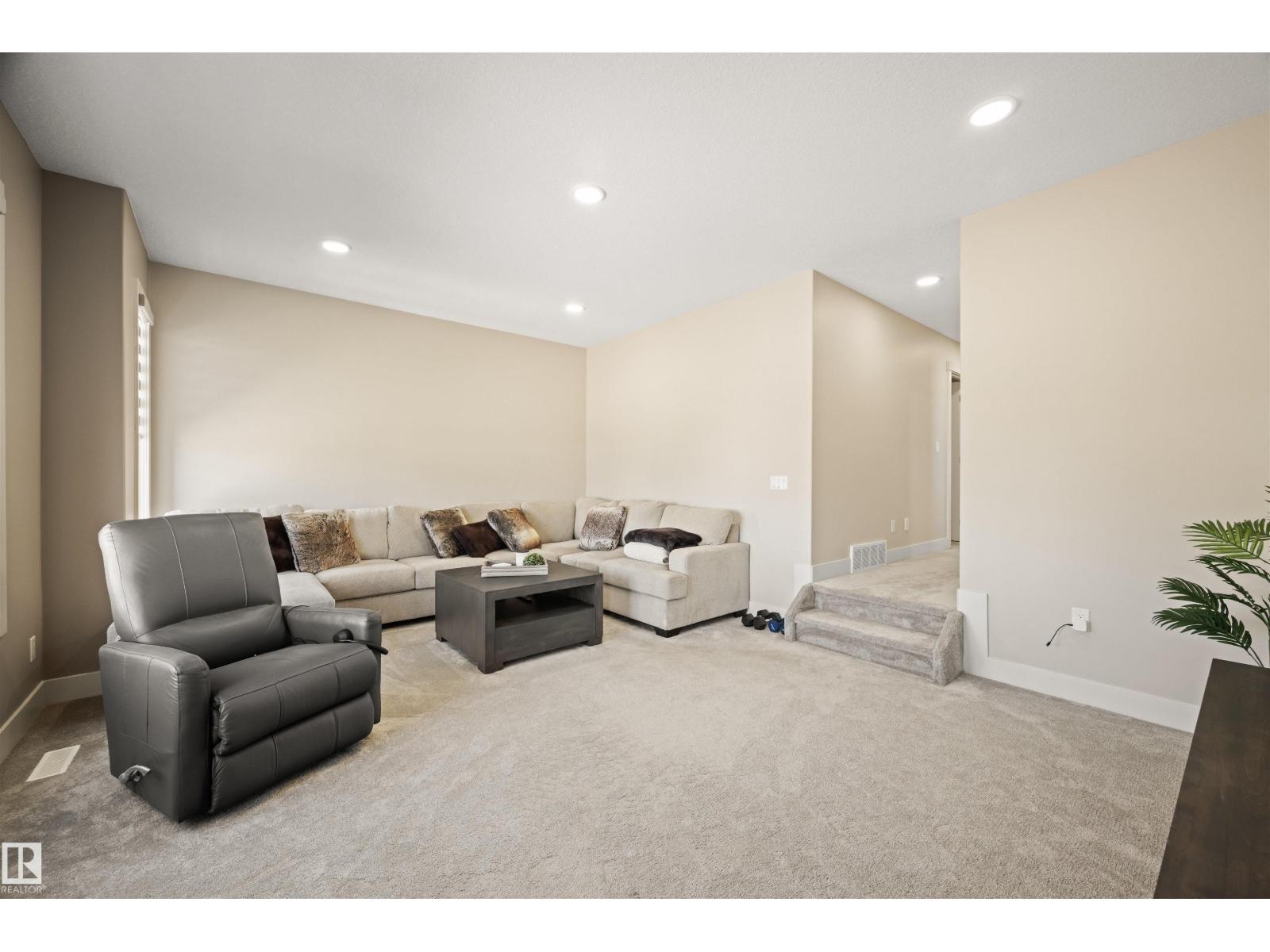 12171 177 AV NW - 24