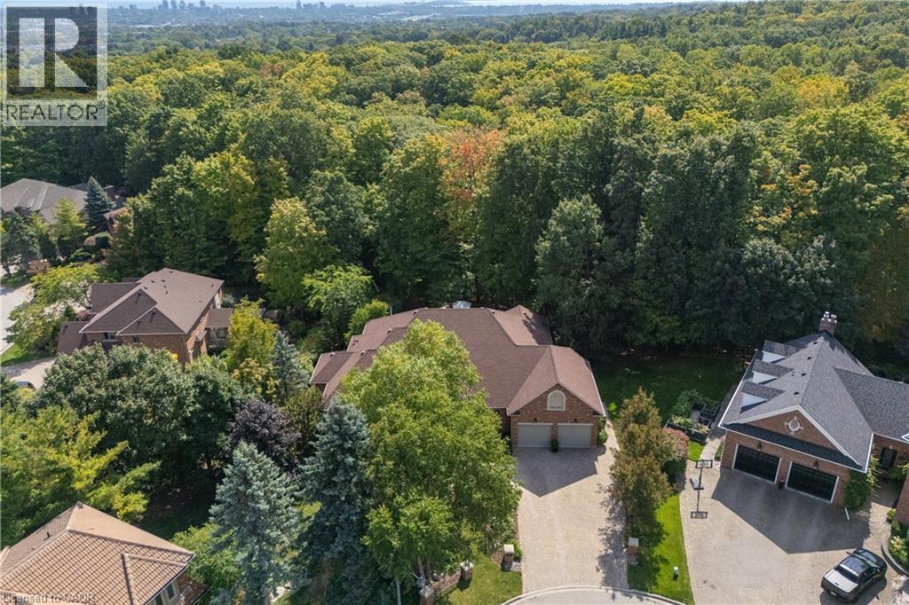 1285 BEAUFORT Drive - 35