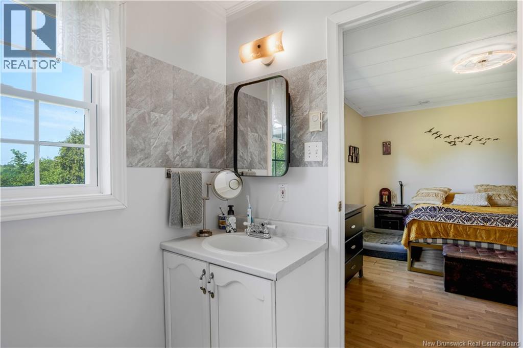 80 Waugh Road - 23