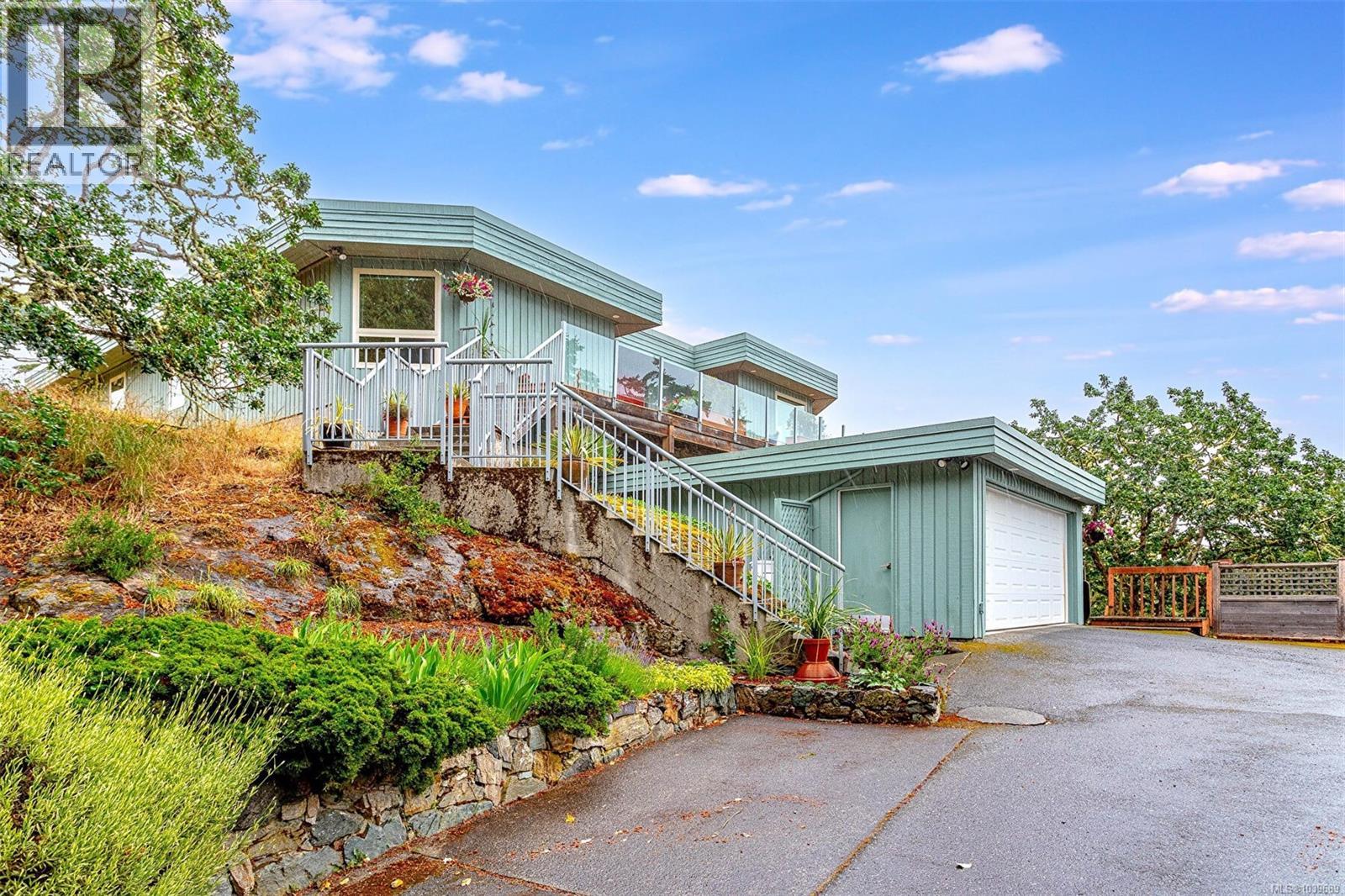 3853 Graceland Dr - 3