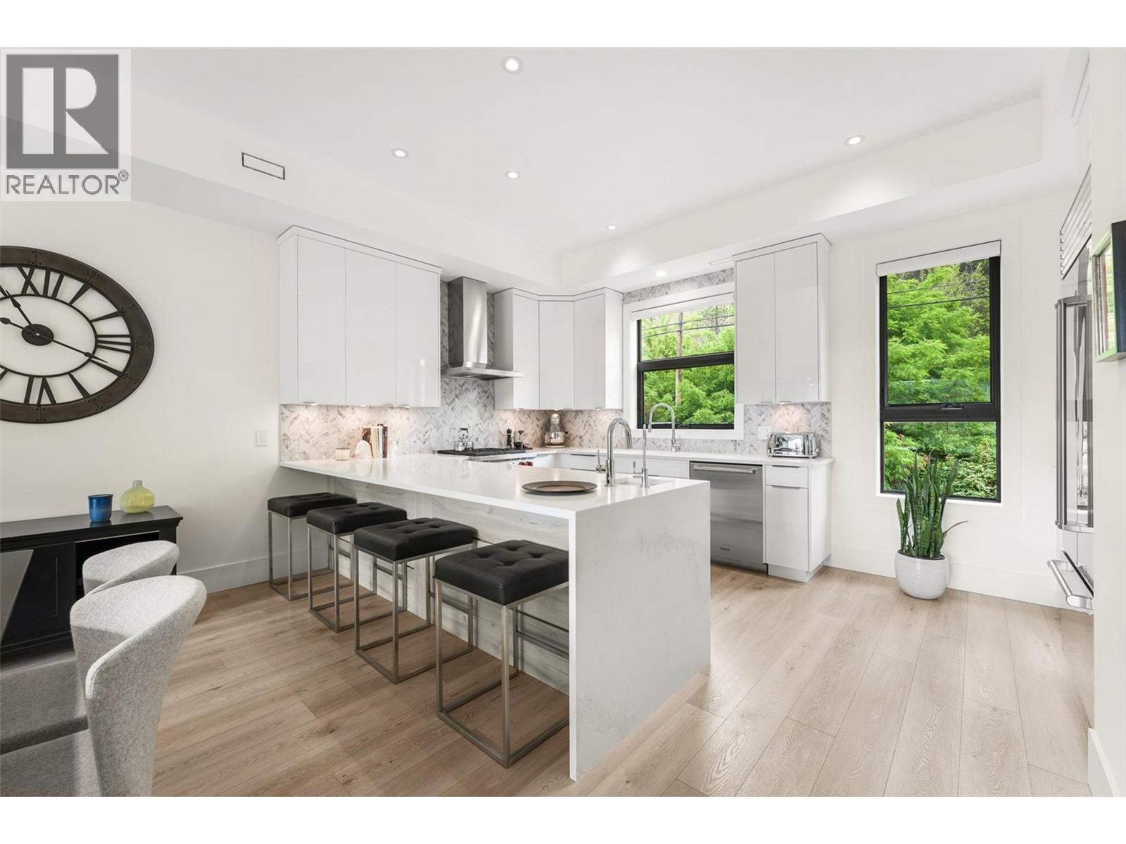 4364 Beach Avenue Unit# 7, Peachland