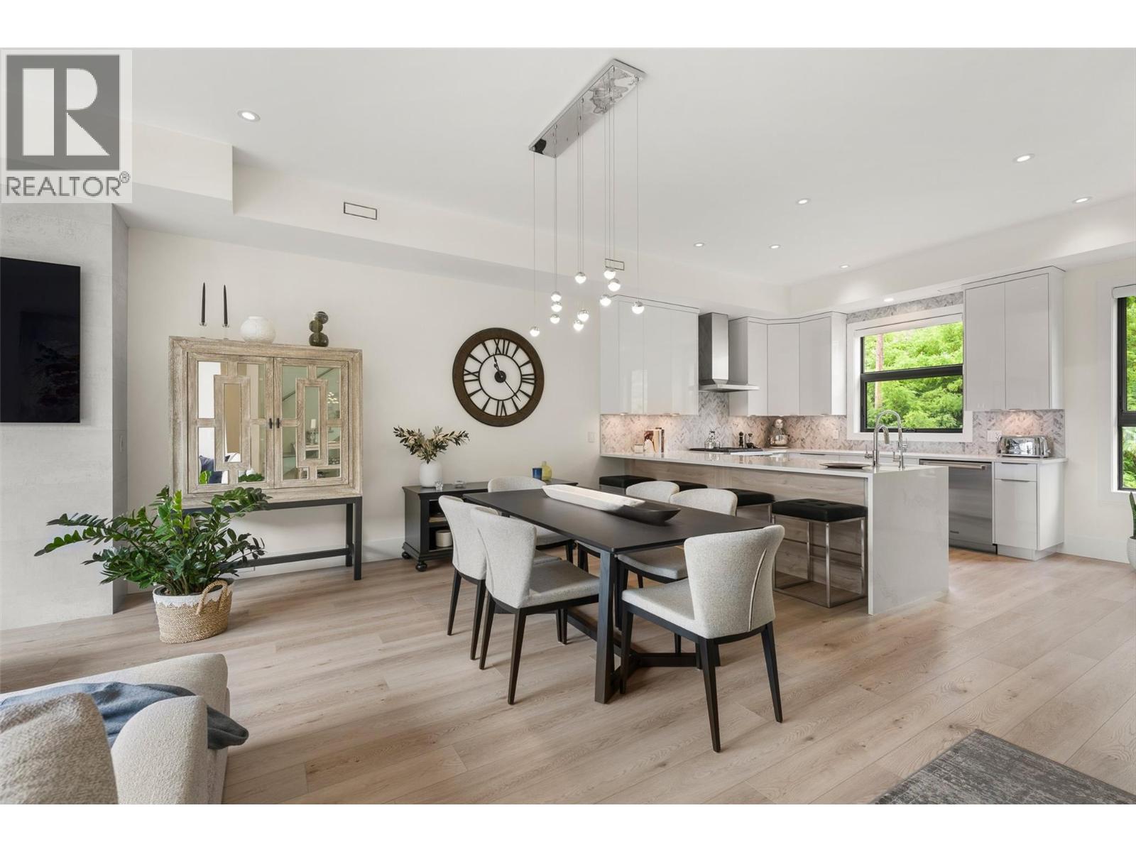4364 Beach Avenue Unit# 7, Peachland