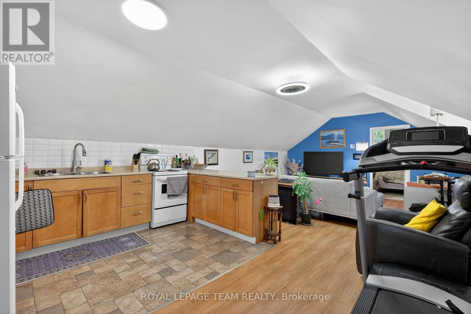 29 STEVENSON AVENUE - 19