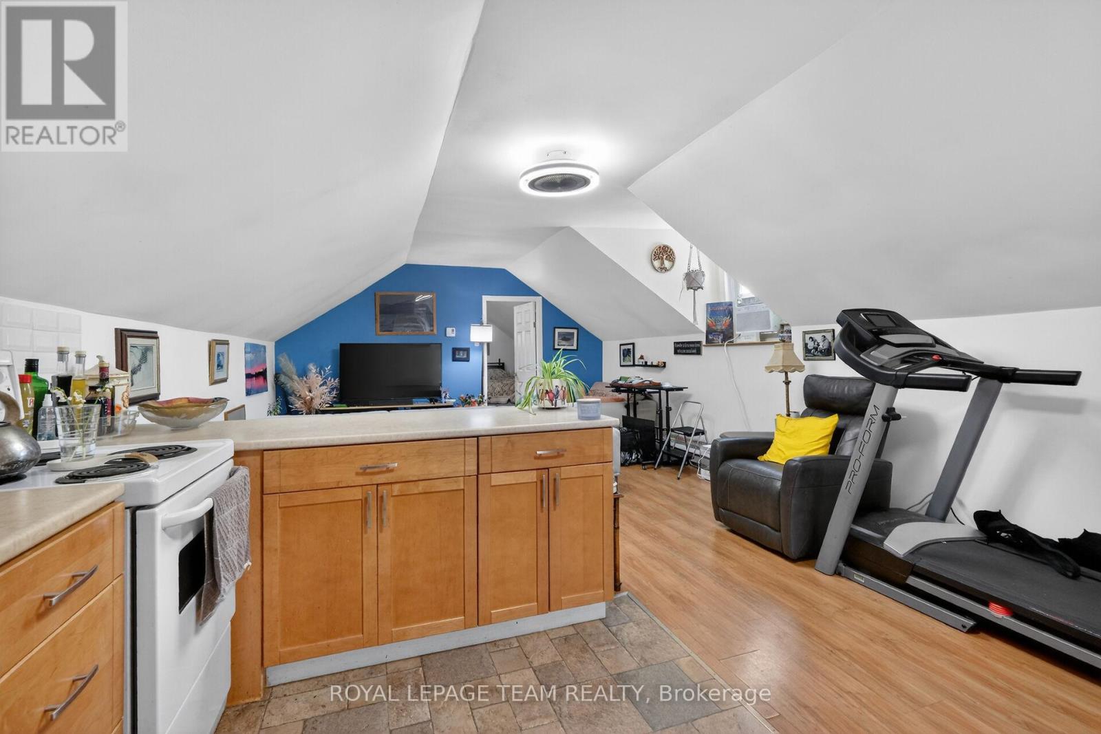 29 STEVENSON AVENUE - 21
