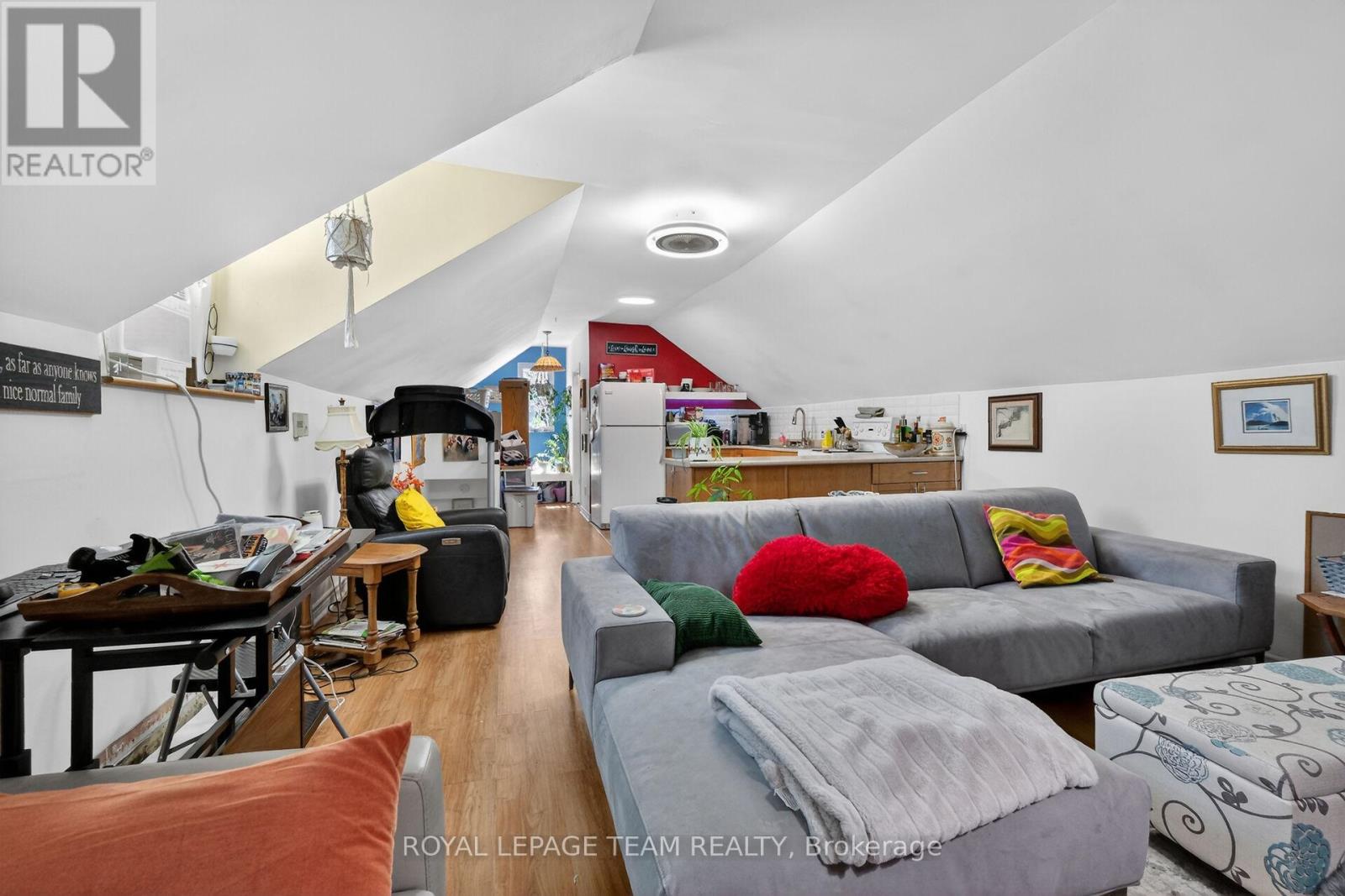 29 STEVENSON AVENUE - 27