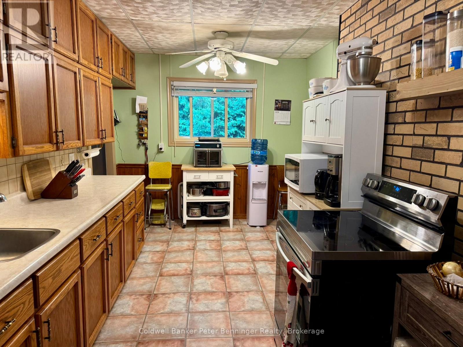 208 COUNCIL ROAD - 8