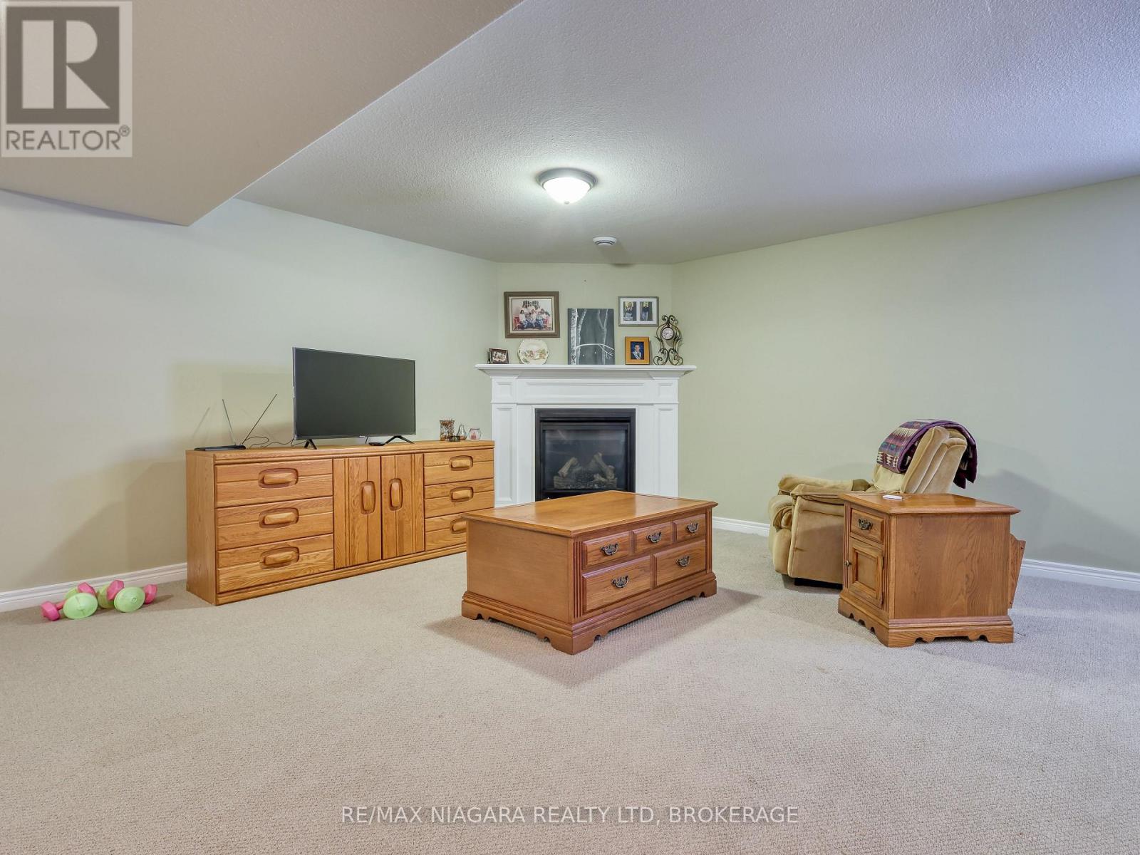 #18 9528 HENDERSHOT BOULEVARD - 29