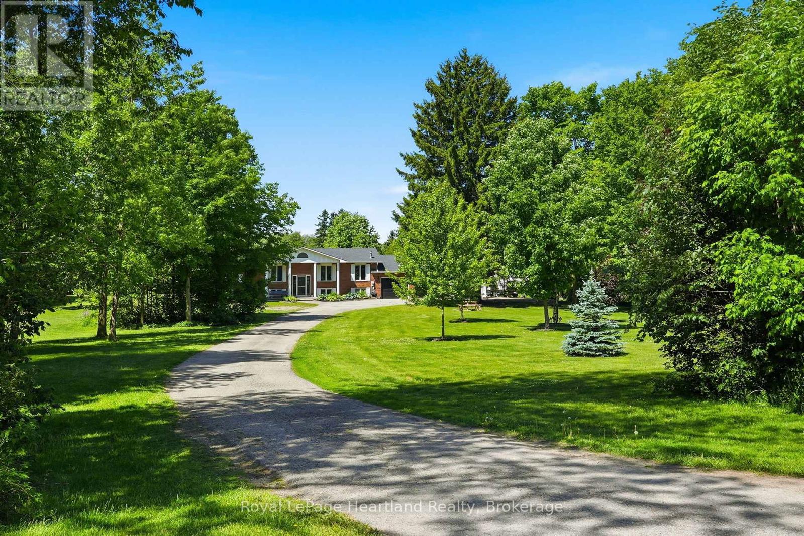 1041 HOWICK STREET - 1
