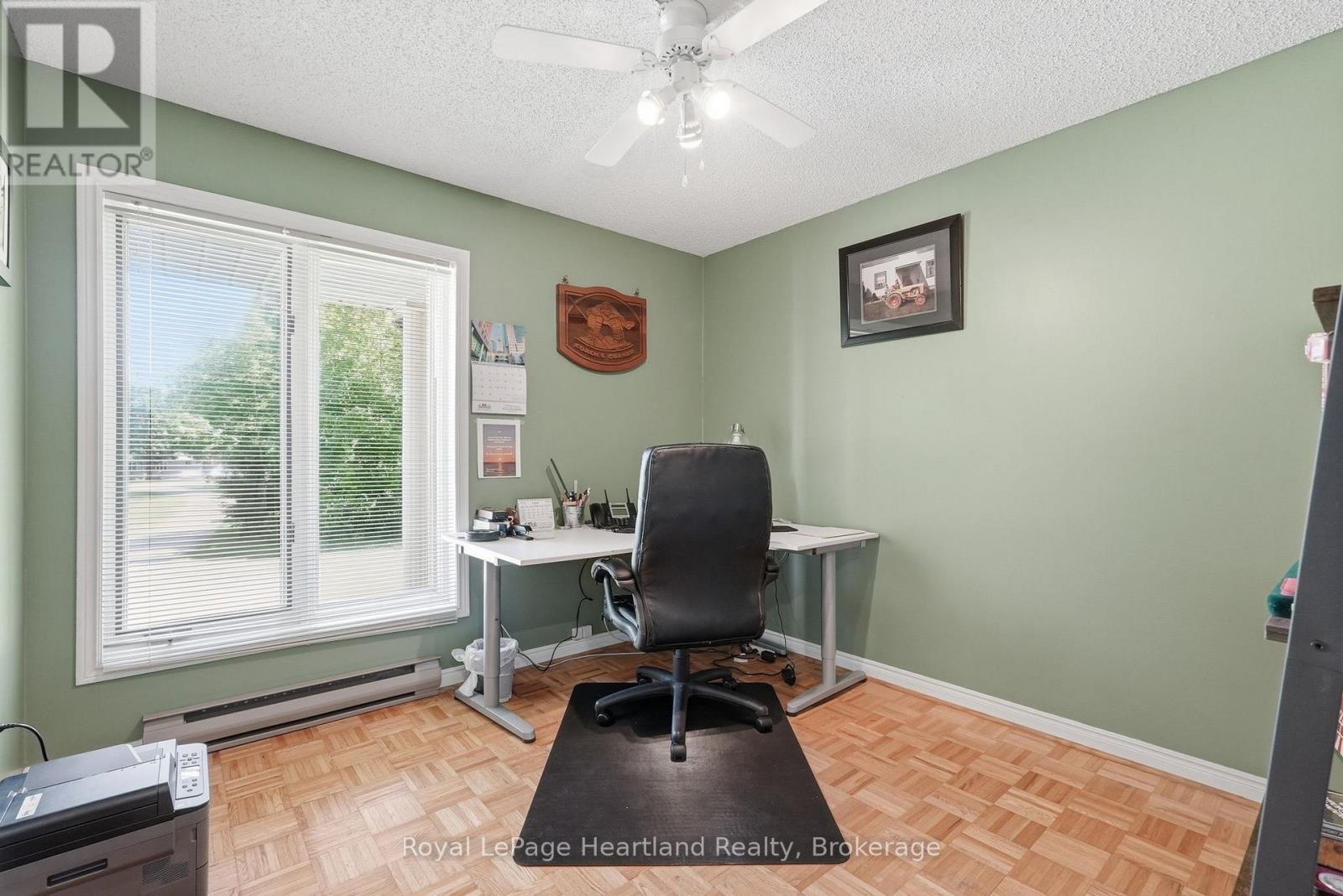 1041 HOWICK STREET - 19