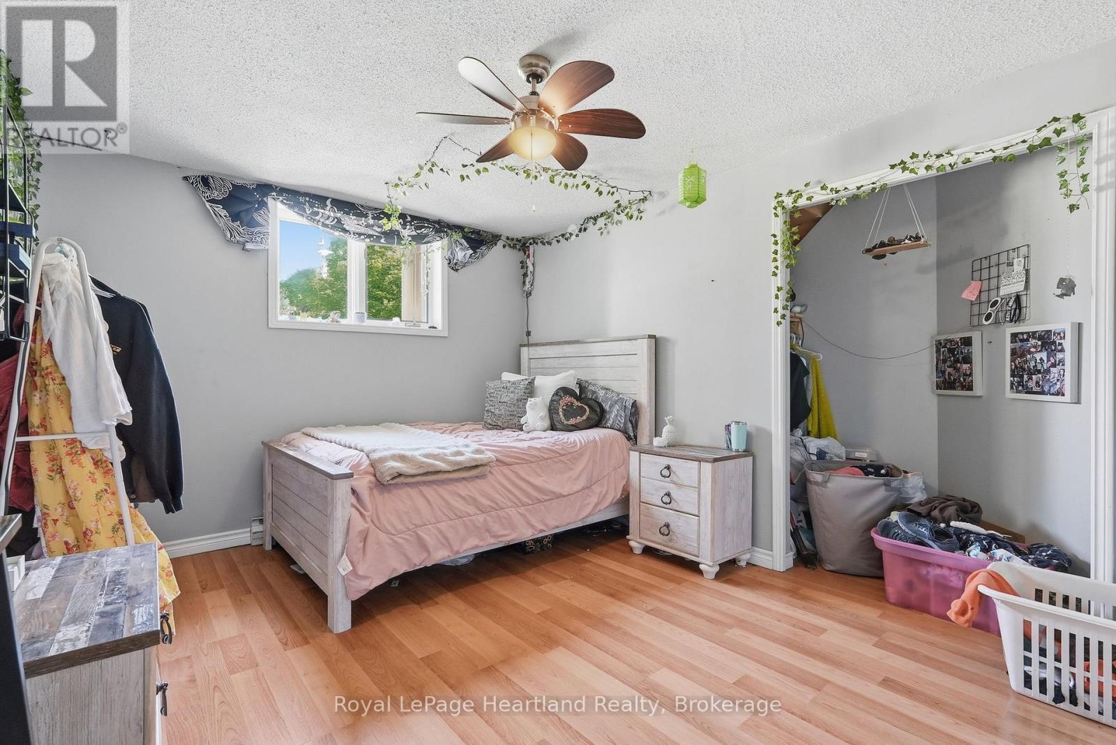 1041 HOWICK STREET - 29