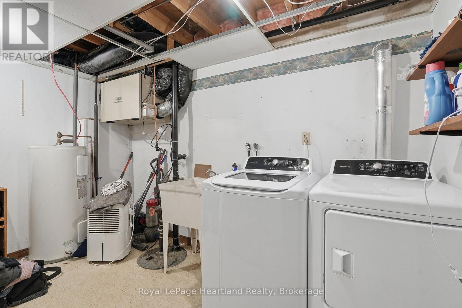 1041 HOWICK STREET - 31