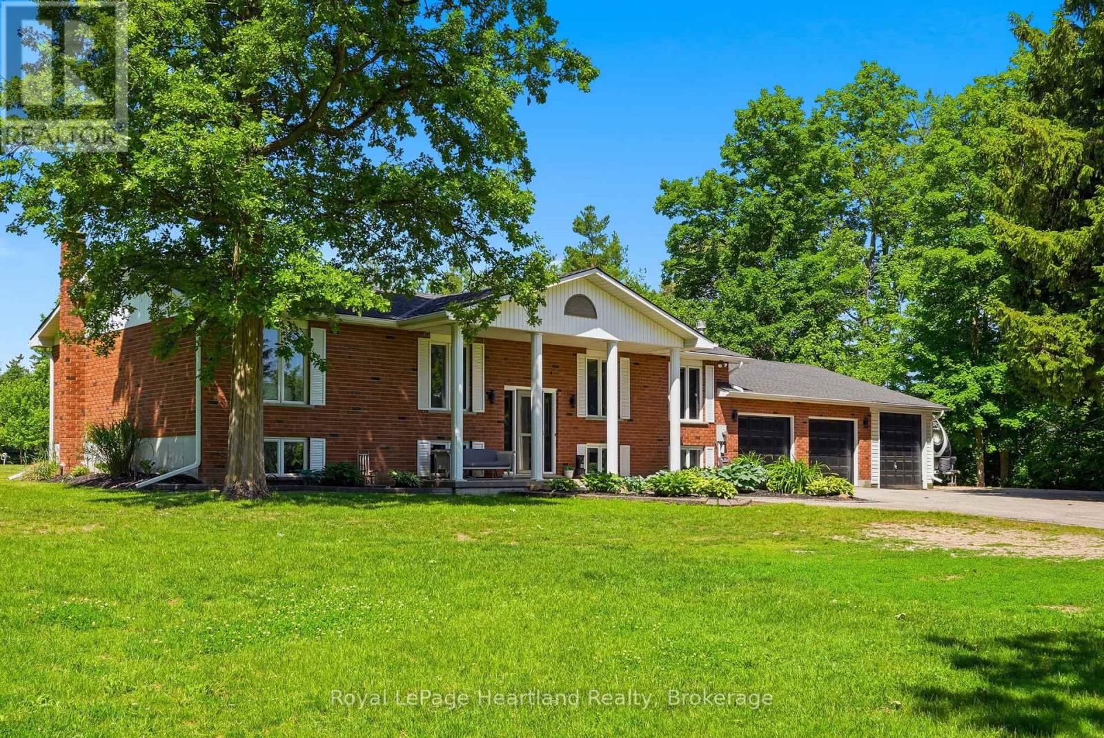1041 HOWICK STREET - 4