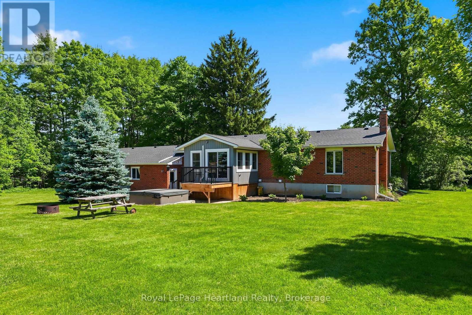 1041 HOWICK STREET - 43
