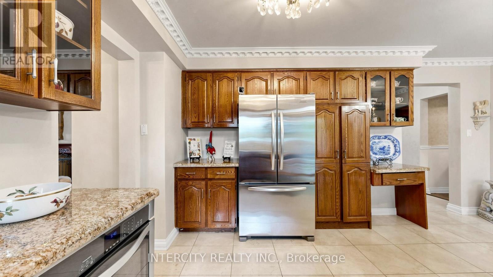 76 SPRUCE AVENUE - 22