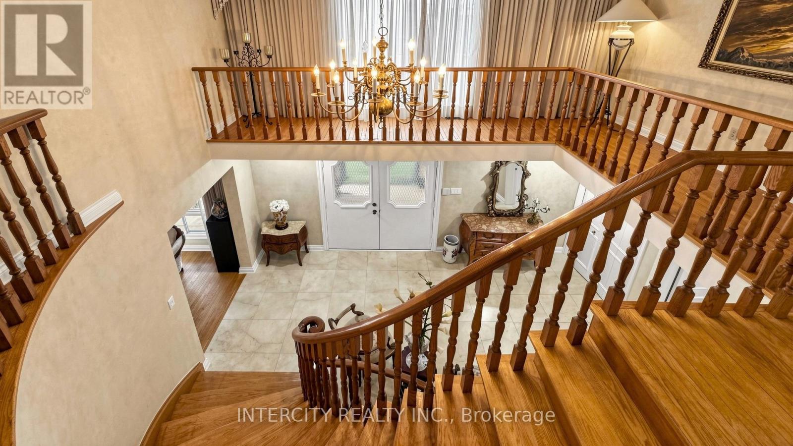 76 SPRUCE AVENUE - 26