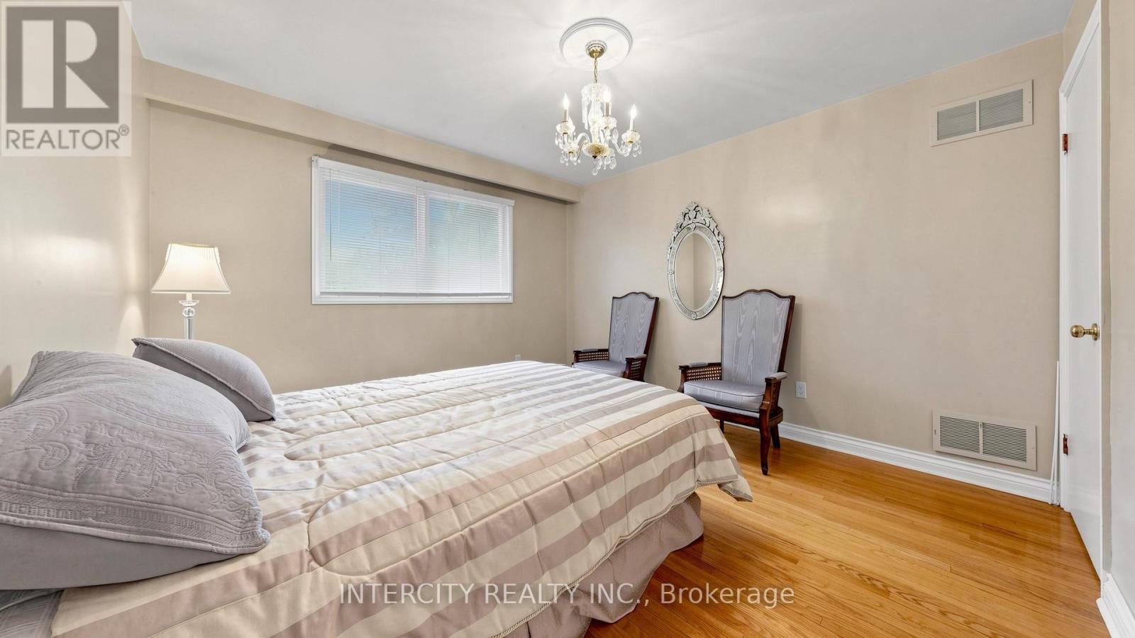 76 SPRUCE AVENUE - 35
