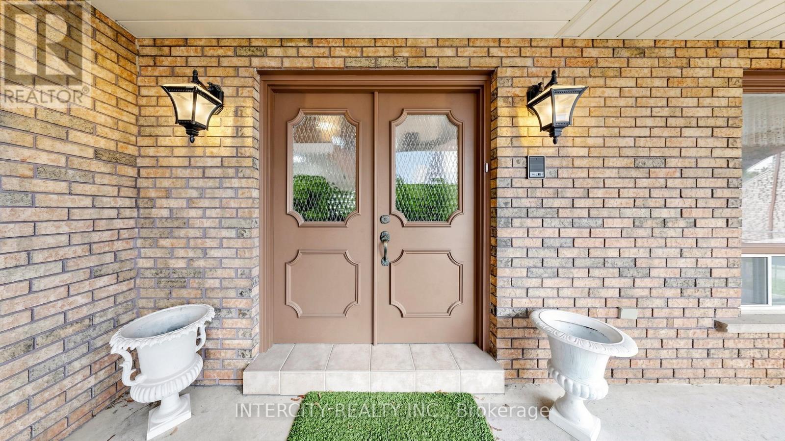 76 SPRUCE AVENUE - 4