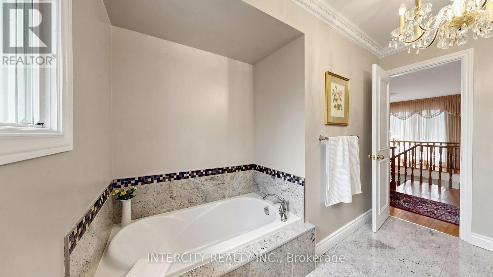 76 SPRUCE AVENUE - 40