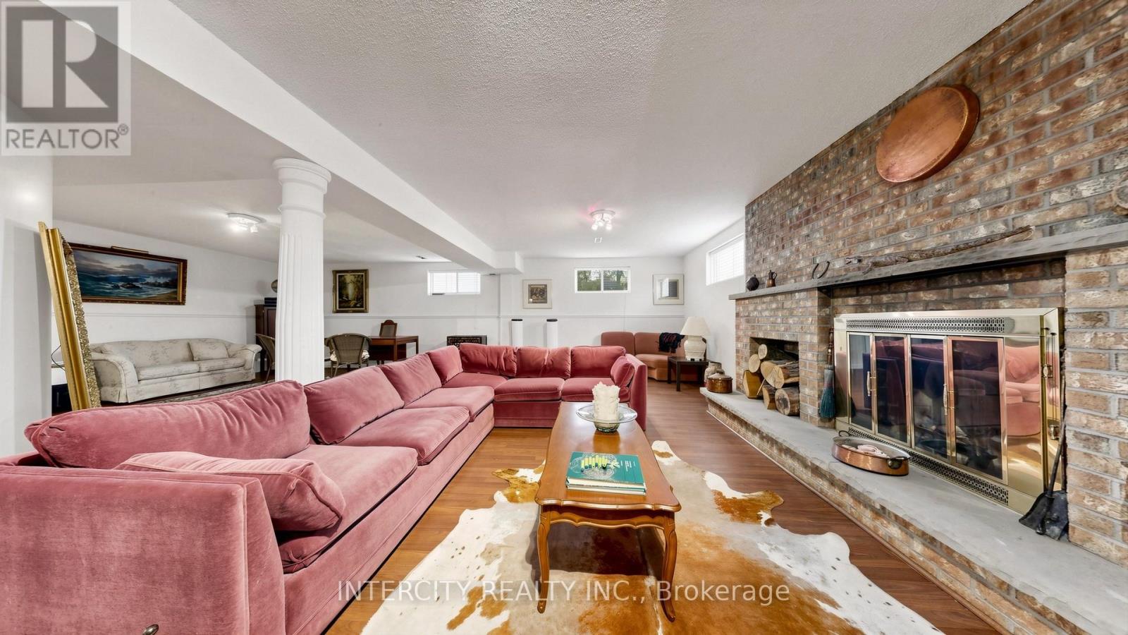 76 SPRUCE AVENUE - 43