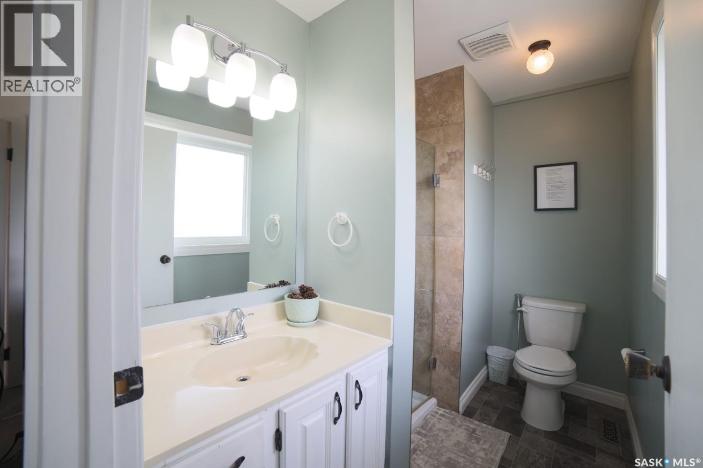 1287 Simcoe STREET — photo 32