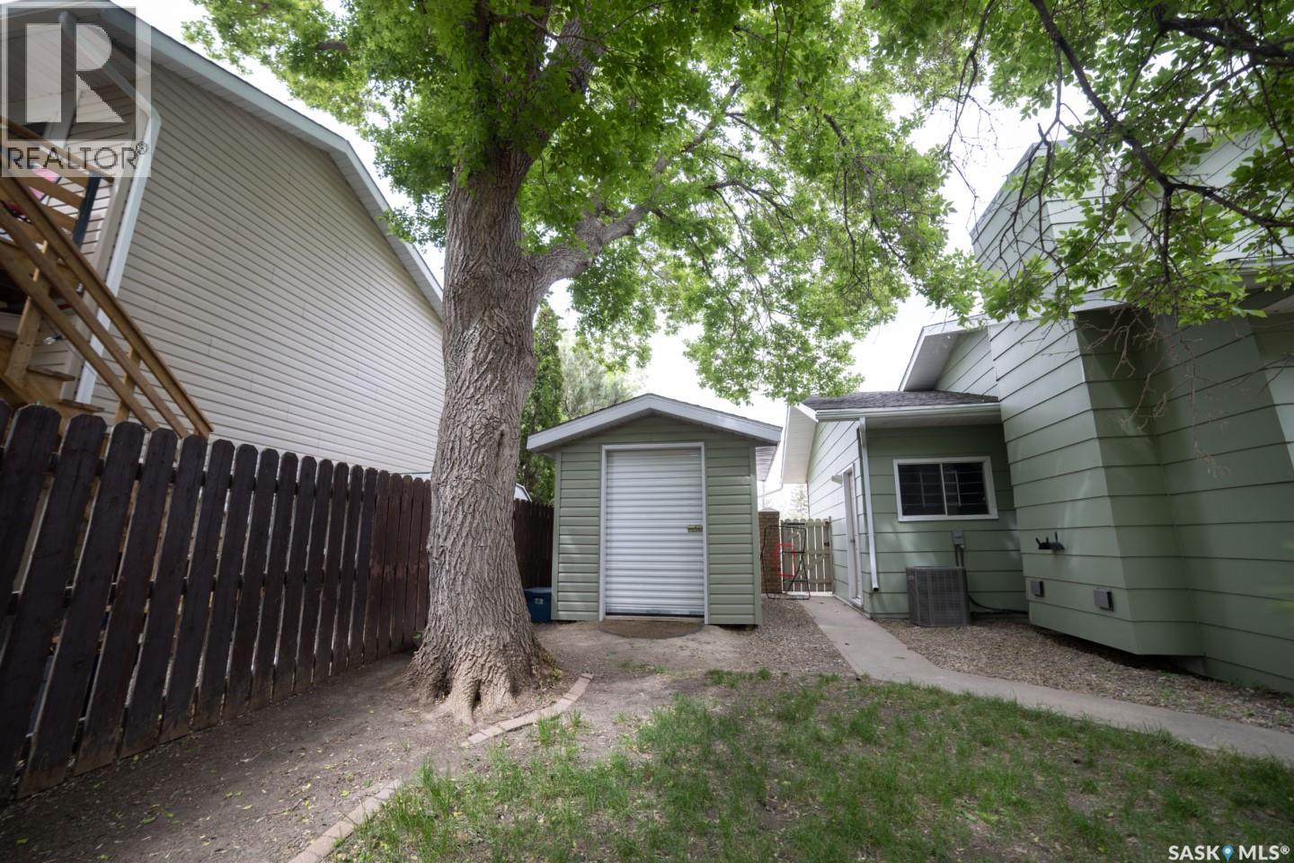 1287 Simcoe STREET — photo 48