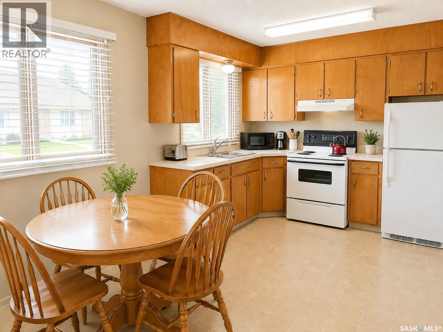 205 4th AVENUE W - photo 2