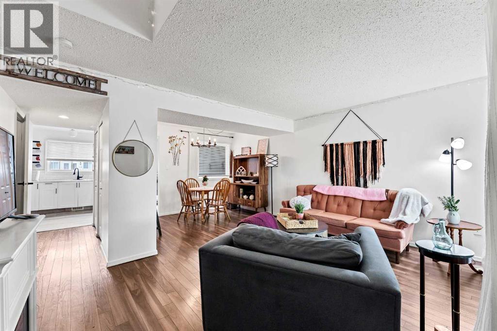 65 South Ridge Crescent SW - photo 4