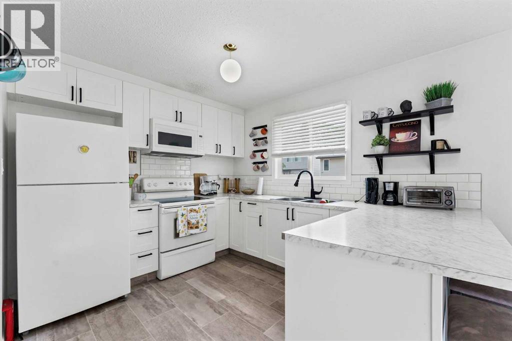 65 South Ridge Crescent SW — photo 11