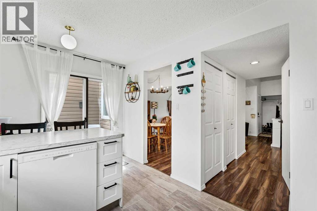 65 South Ridge Crescent SW — photo 13