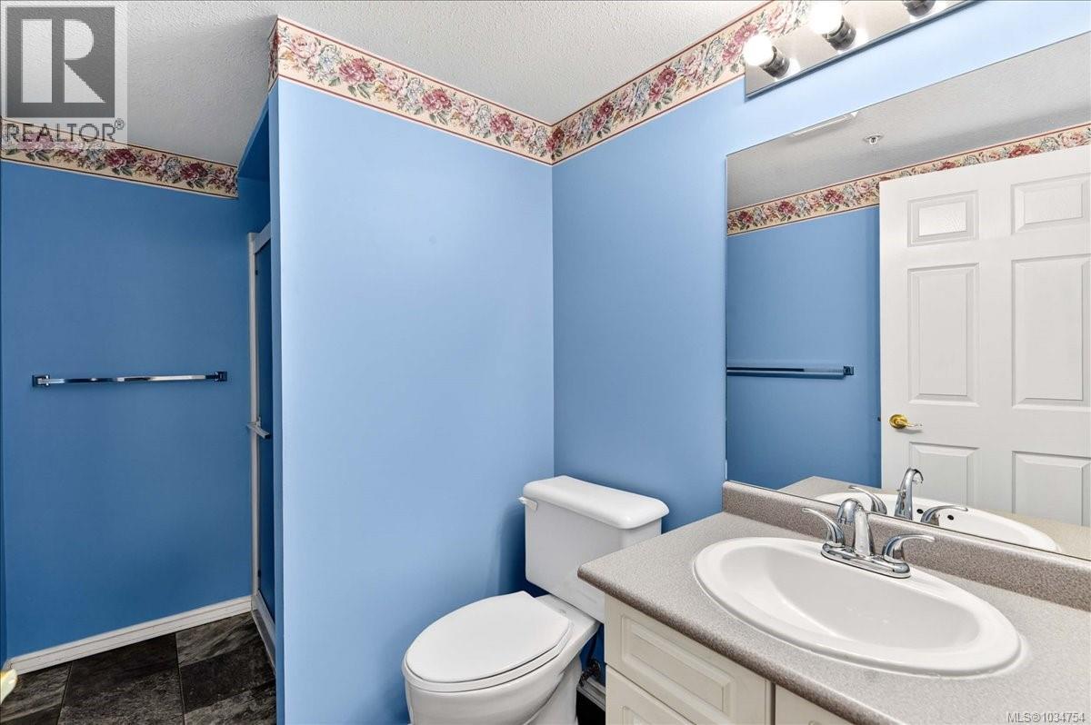 #205 2825 3rd Ave - 30