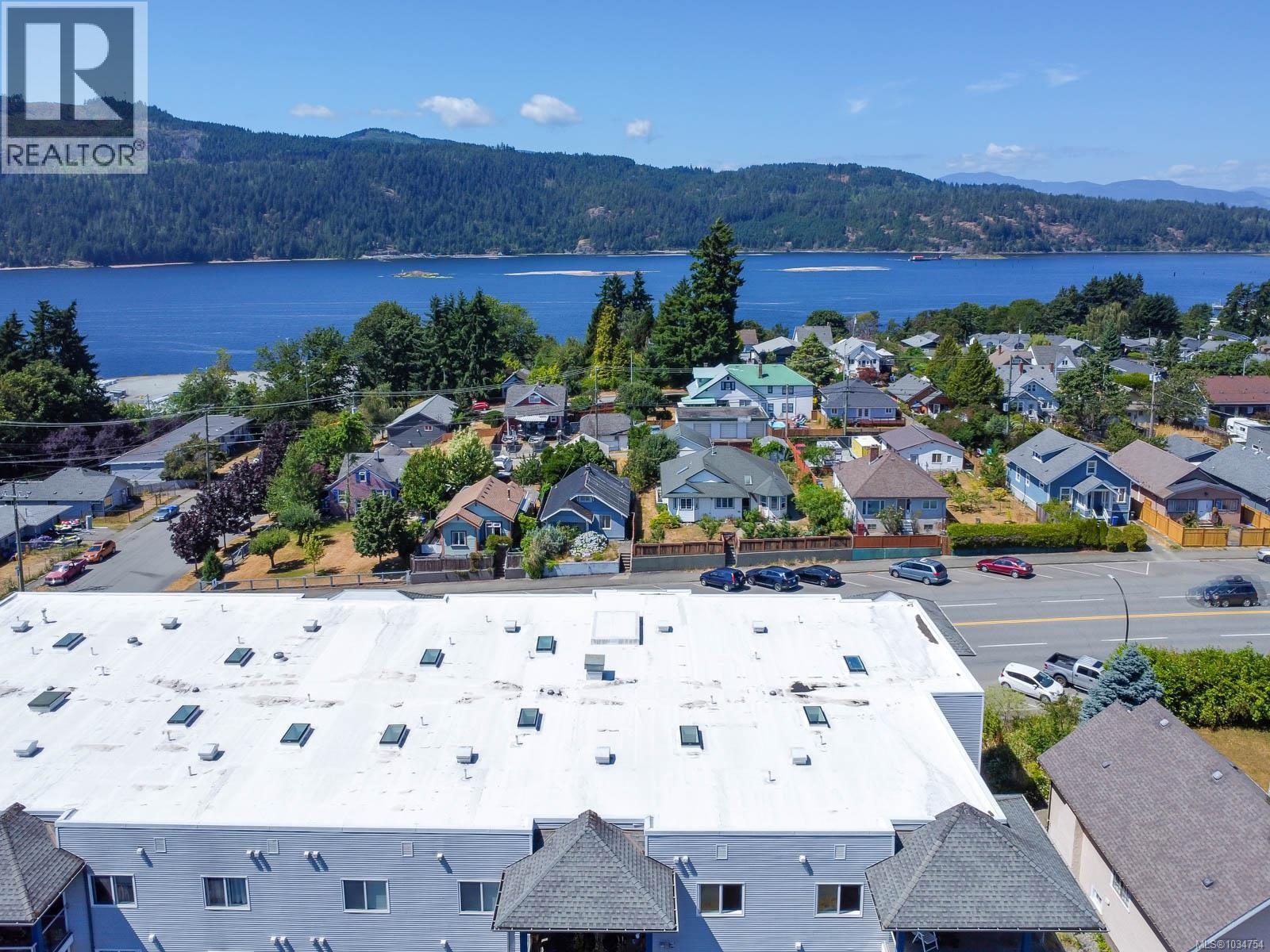 #205 2825 3rd Ave - 36