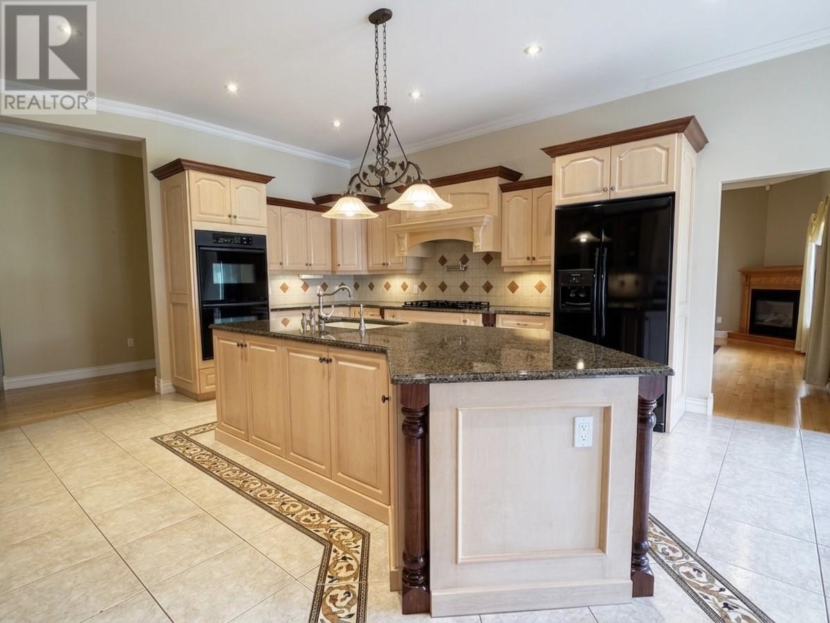 6 Tamarack Street - 11