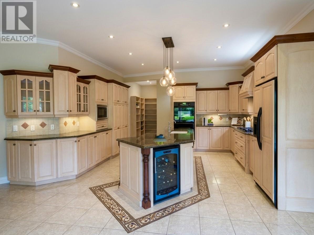 6 Tamarack Street - 10