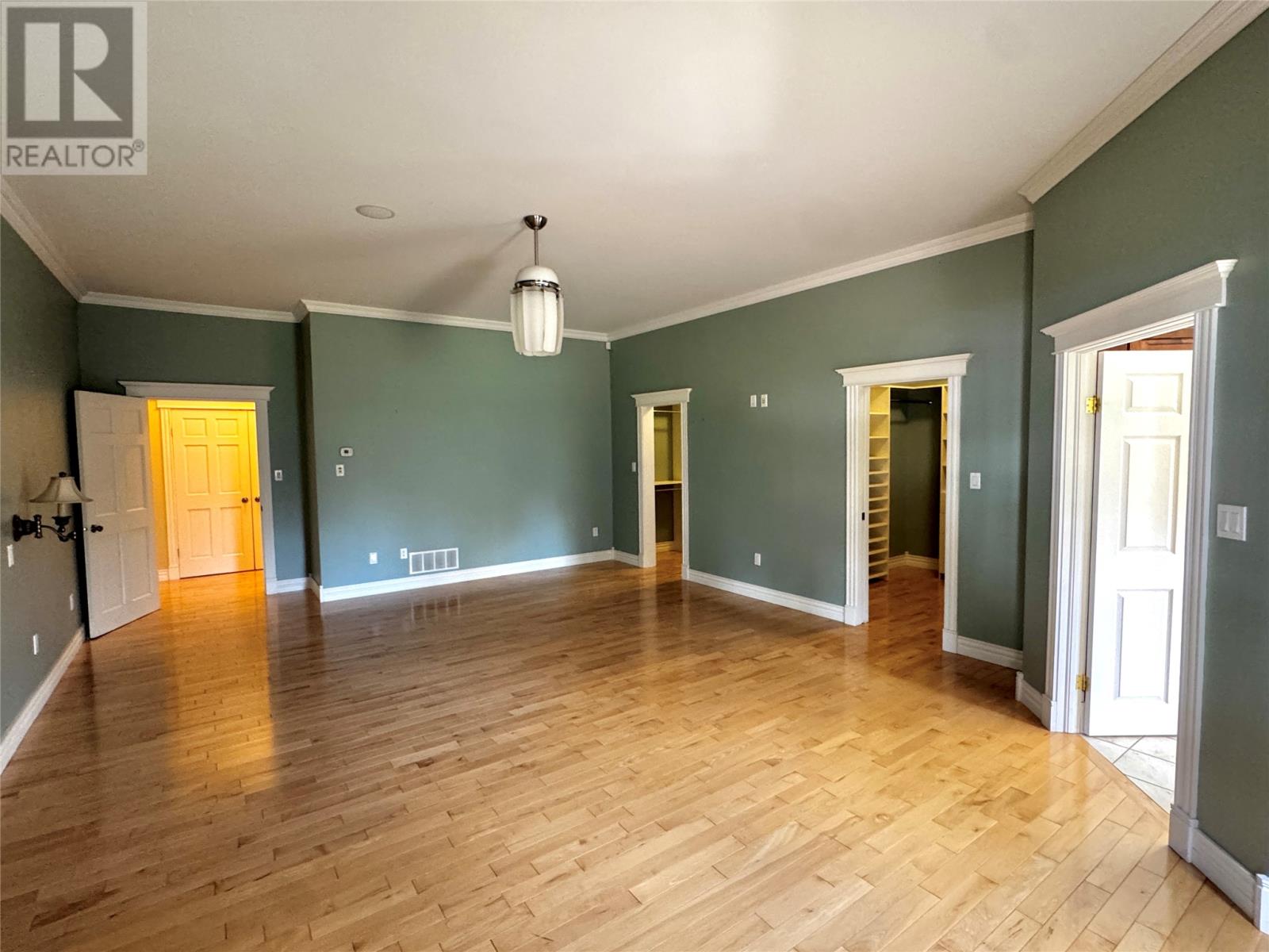6 Tamarack Street - 39
