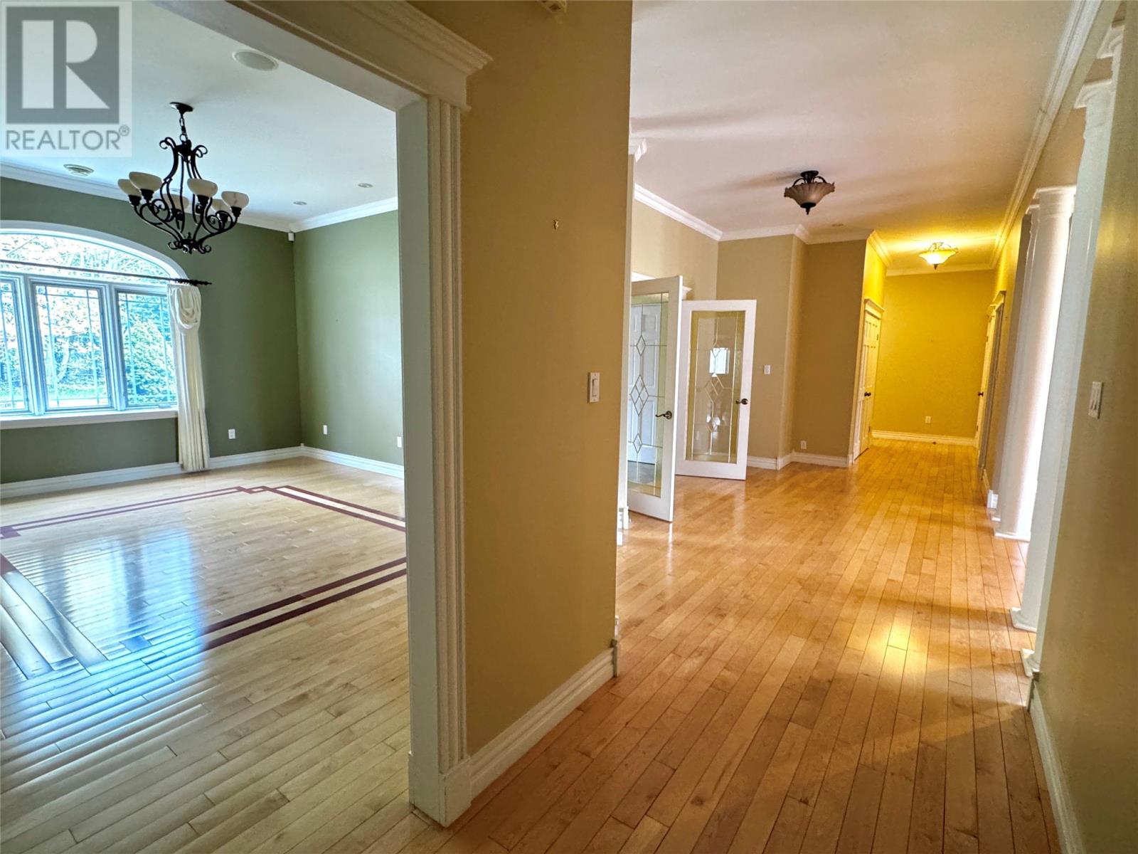 6 Tamarack Street - 33
