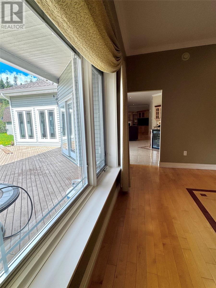 6 Tamarack Street - 37