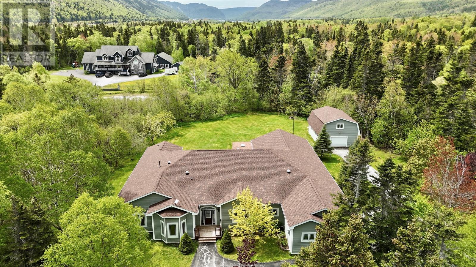 6 Tamarack Street - 2