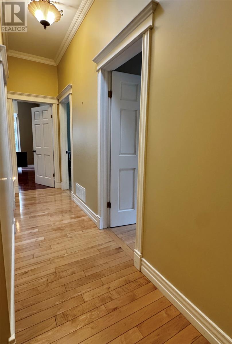 6 Tamarack Street - 43