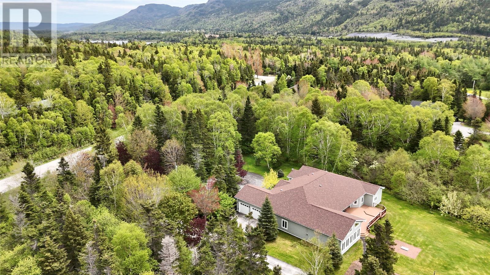 6 Tamarack Street - 6