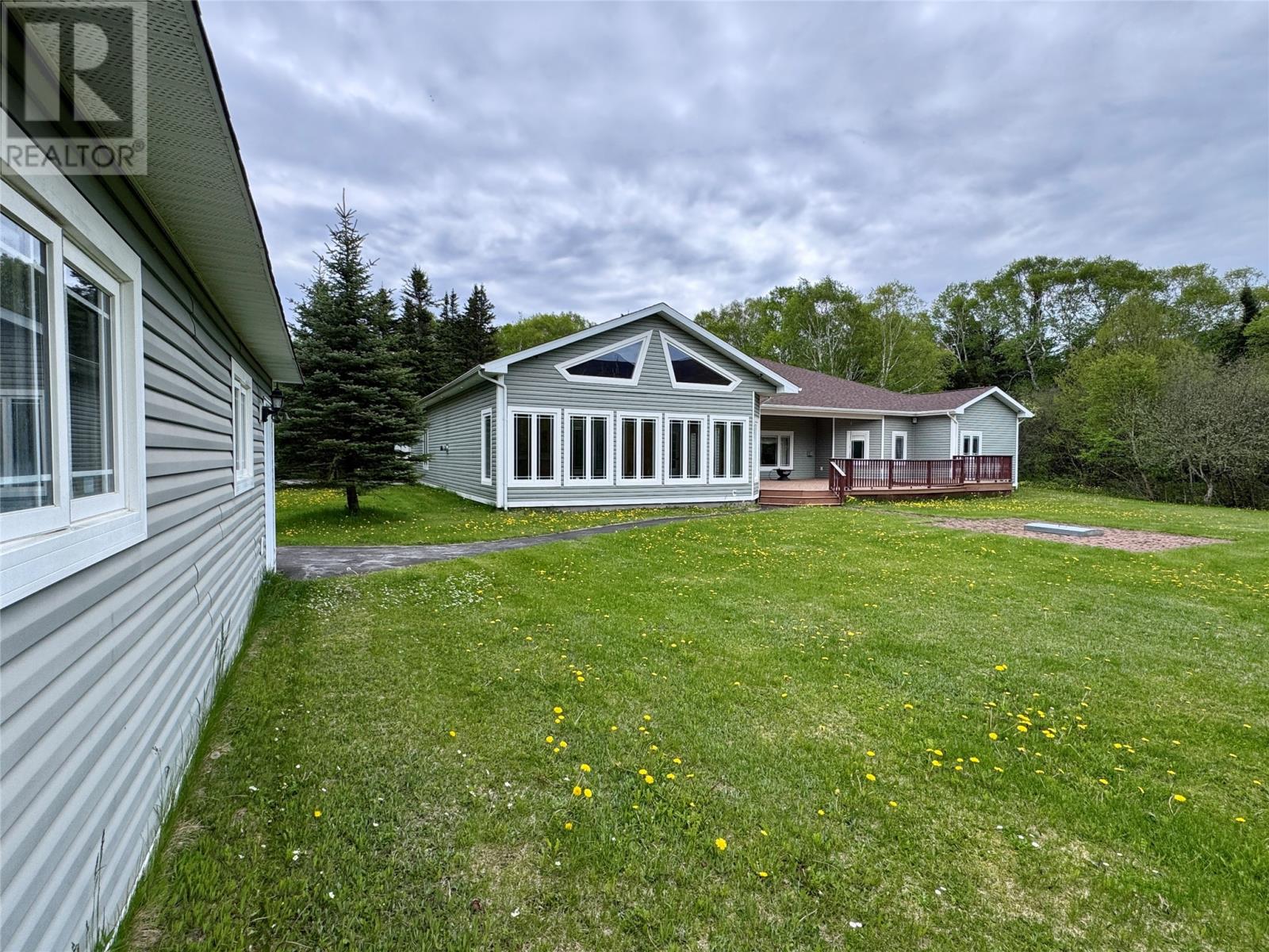 6 Tamarack Street - 9